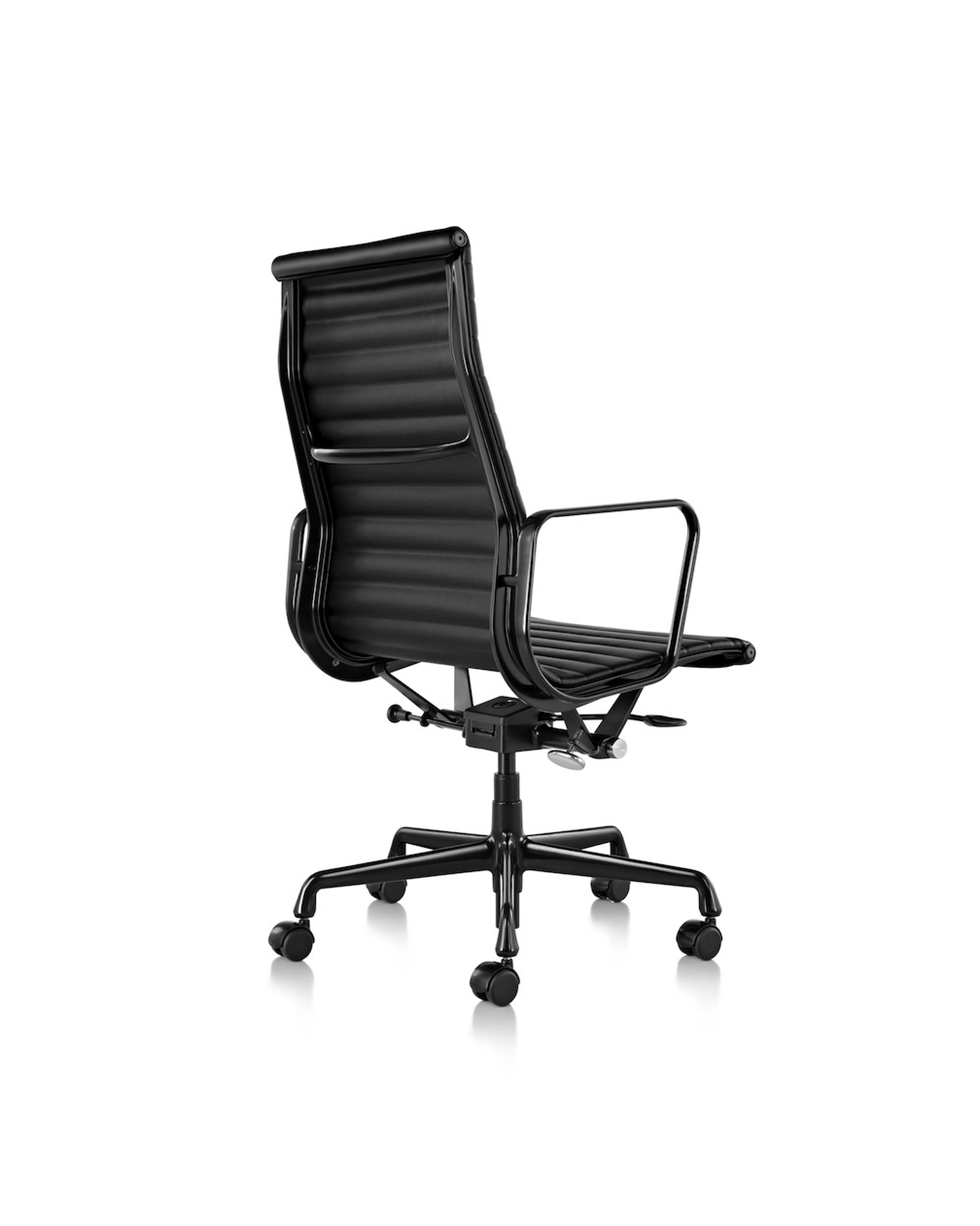 办公椅|现代真皮中班椅|办公家具|设计师家具|伊姆斯大班椅